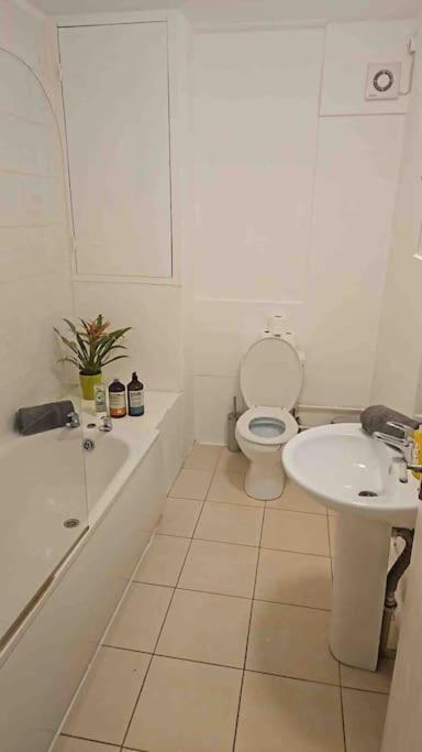 Period Sea View Flat In Hastings Apartment Exterior foto