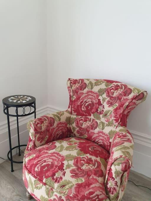 Period Sea View Flat In Hastings Apartment Exterior foto